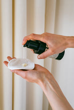 Afbeelding in Gallery-weergave laden, purifying cream cleanser
